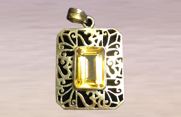 Pendants Square Gold